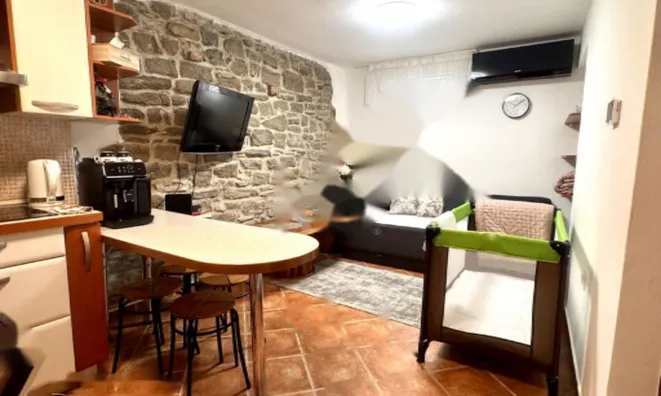 Недвижимость Четырехкомнатная квартира у рынка в Копере: 12