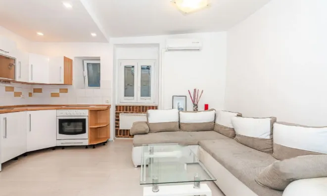 Недвижимость Однокомнатная квартира в Пиране: 3