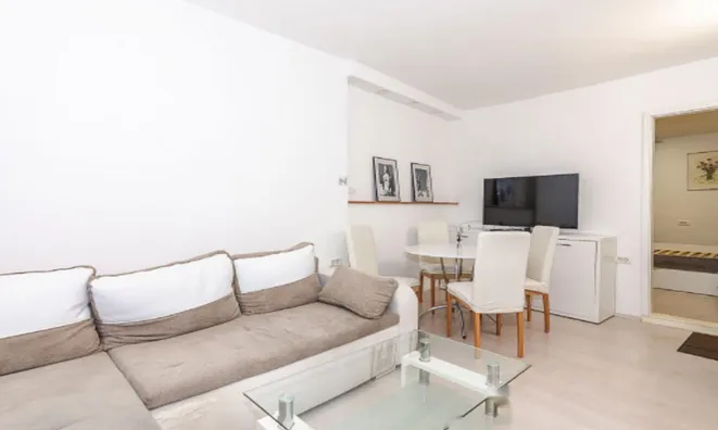 Недвижимость Однокомнатная квартира в Пиране: 10