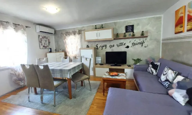 Недвижимость Трёхкомнатная квартира в Копере: 1