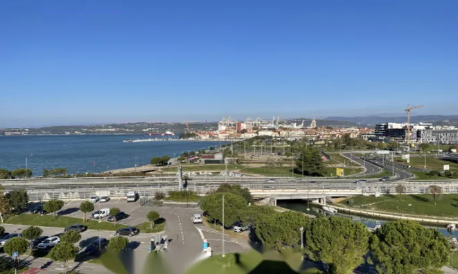 Недвижимость Трёхкомнатная квартира у моря: 2