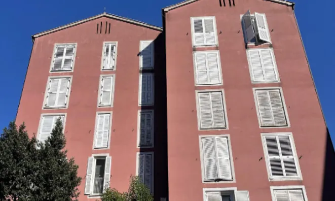 Недвижимость Трёхкомнатная квартира у моря: 15