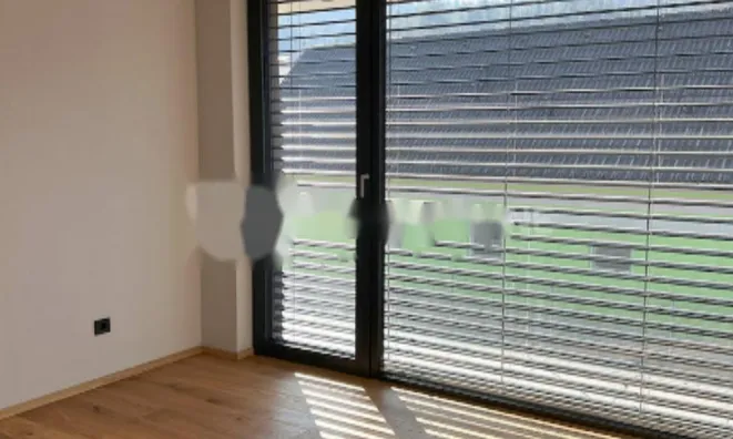 Недвижимость Четырехкомнатная квартира: 4