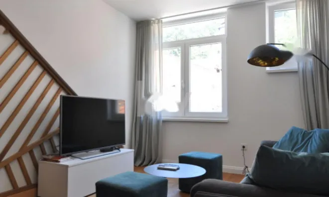 Недвижимость Квартира, 4 комнаты в Старой Любляне: 4