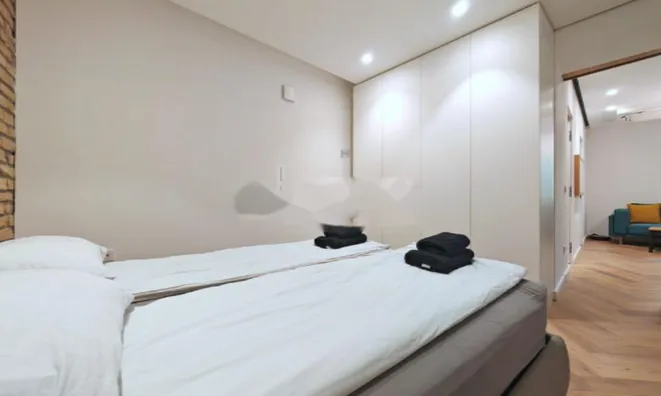 Недвижимость Трехкомнатная квартира у Трновской церкви: 21