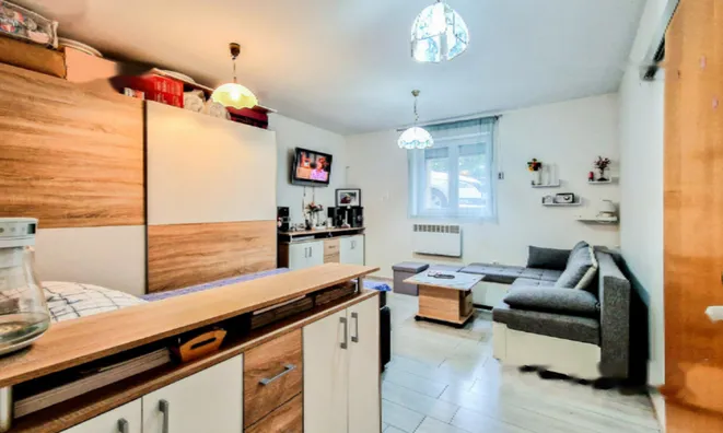 Недвижимость Квартира, 1-комнатная, Поле: 1