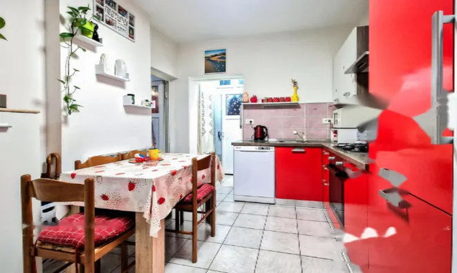 Недвижимость Квартира, 1-комнатная, Поле: 4