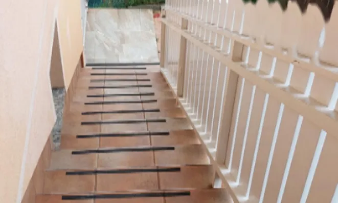 Недвижимость Квартира, 4 комнаты, Поле: 17