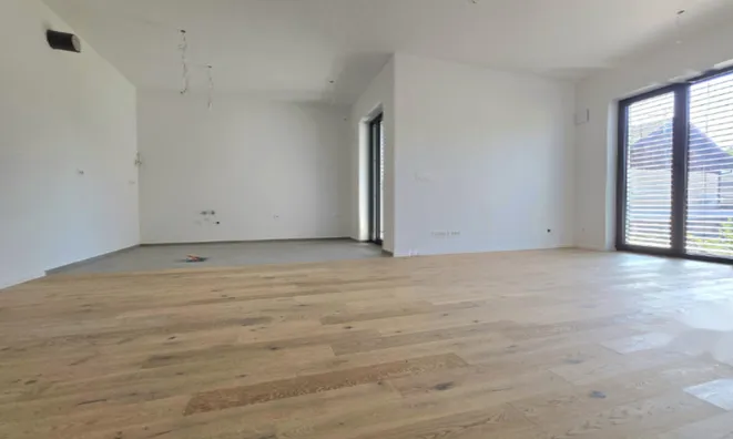 Недвижимость Квартира, 4 комнаты, Любляна Вич: 3