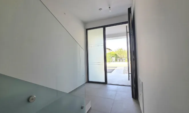 Недвижимость Квартира, 4 комнаты, Любляна Вич: 11