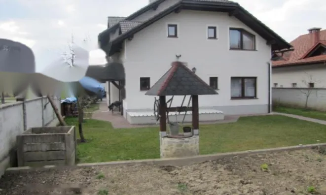 Недвижимость Дом, Состро: 4