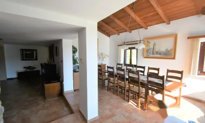 Недвижимость Двухэтажный дом Долина Драгонье: 12