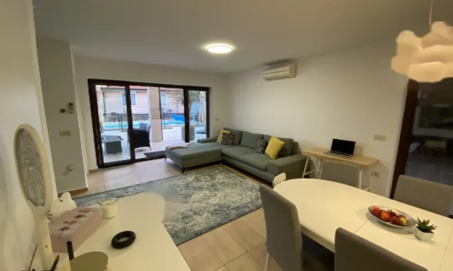 Недвижимость Квартира Паречаг: 85