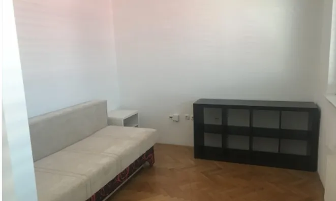 Недвижимость Однокомнатная квартира в центре: 4