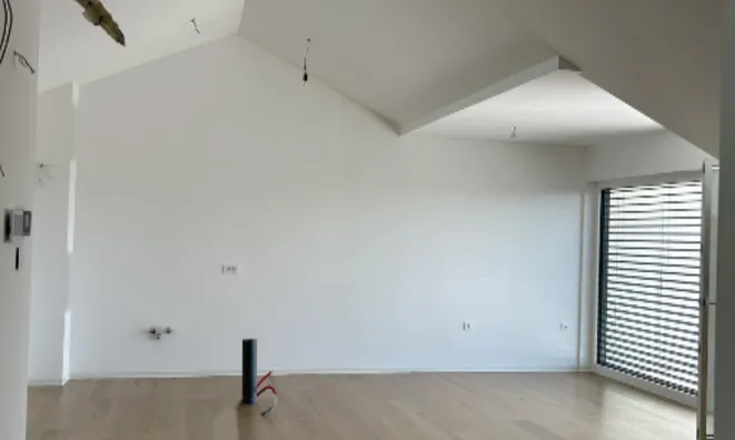 Недвижимость Квартира, 3 комнаты, Чрнуче: 4