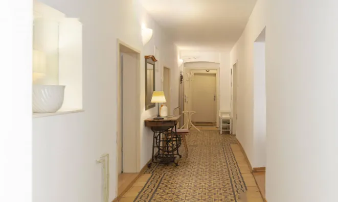 Недвижимость Четырехкомнатная квартира в центре Любляны: 2