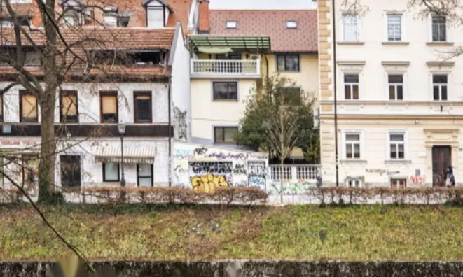 Недвижимость Дом на набережной Петковша и улице Трубарева: 3