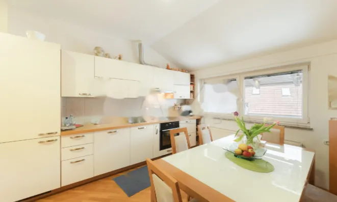 Недвижимость Дом с террасой в Моще: 1