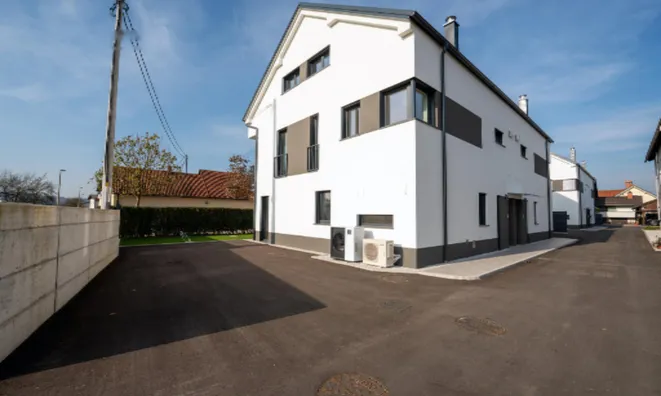 Недвижимость Сдвоенный дом в Чернуче: 1