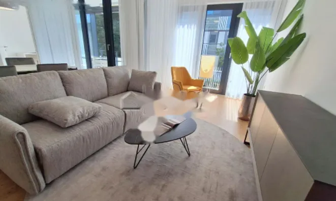 Недвижимость Квартира 3 комнаты, Центр: 1