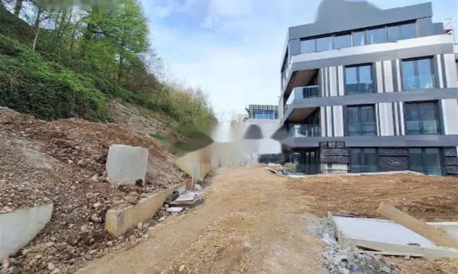 Недвижимость Квартира 3 комнаты, Центр: 2