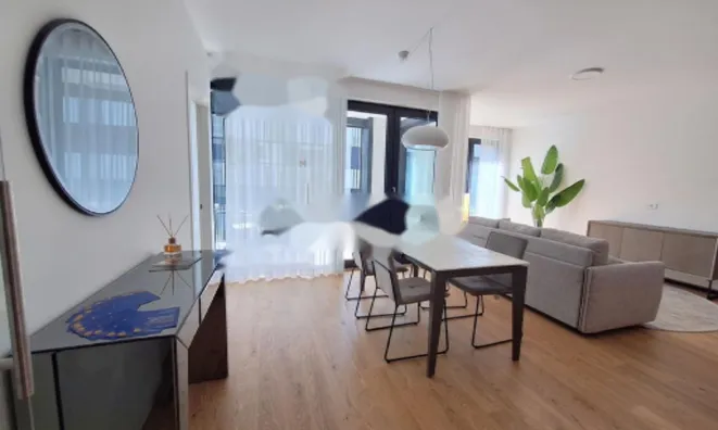 Недвижимость Квартира 3 комнаты, Центр: 5