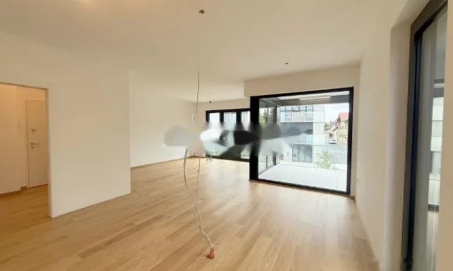 Недвижимость Квартира, 4 комнаты, Центр: 3