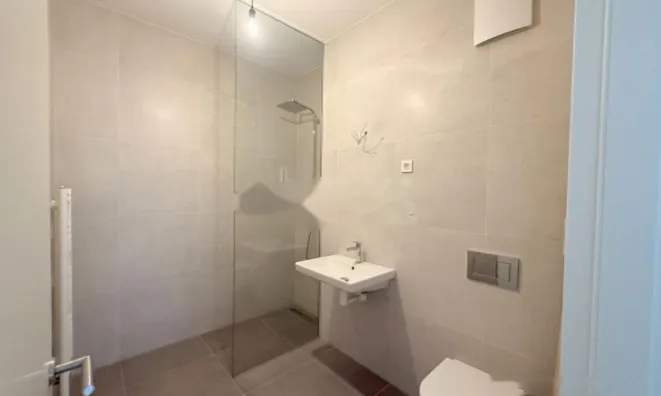 Недвижимость Квартира, 4 комнаты, Центр: 8