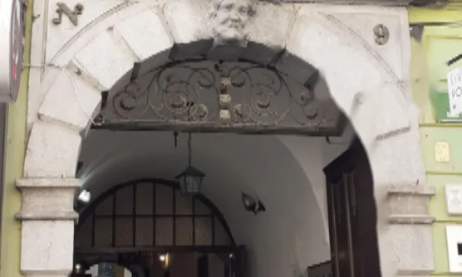 Недвижимость Трёхкомнатная квартира в центре: 7