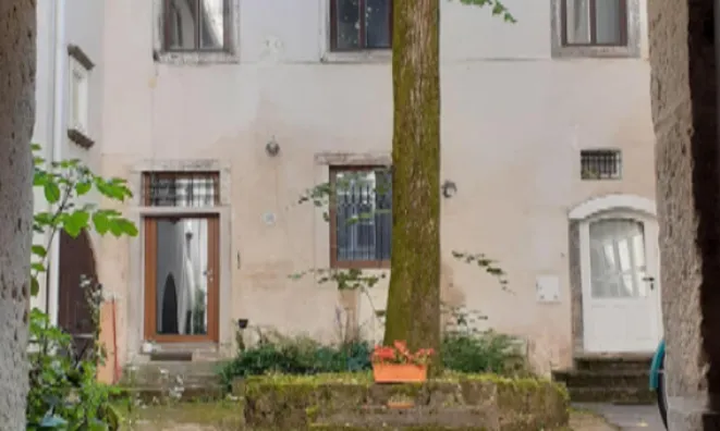 Недвижимость Трёхкомнатная квартира в центре: 8