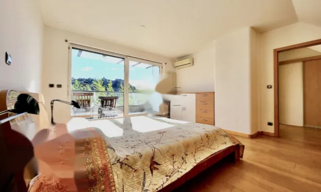 Недвижимость Четырёхкомнатная квартира Центр: 18