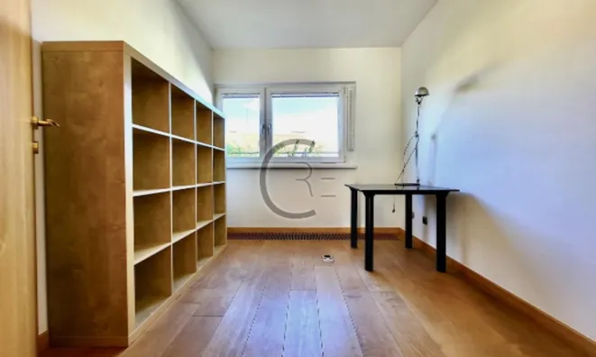 Недвижимость Четырёхкомнатная квартира Центр: 21