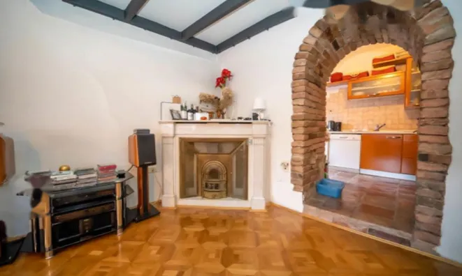 Недвижимость Трёхкомнатная квартира в центре: 4