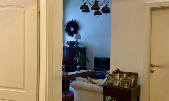 Недвижимость Квартира 4-комнатная, Центр: 19