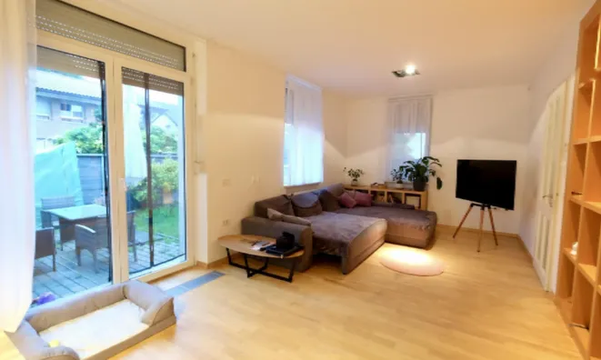 Недвижимость Квартира 2,5 комнаты в центре: 3