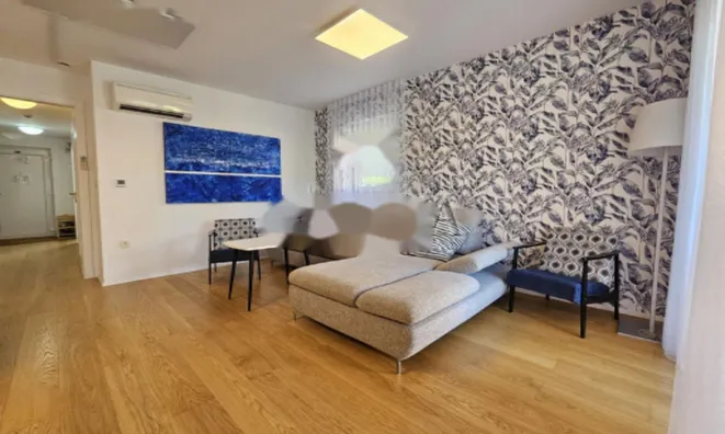 Недвижимость Трёхкомнатная квартира в Портороже: 19