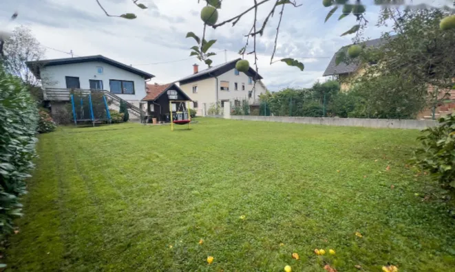 Недвижимость Дом-близнец Новые Штепанье: 2