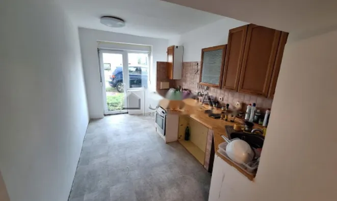 Недвижимость Трёхэтажный дом Раковник: 16