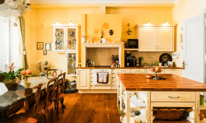 Недвижимость Квартира 4 комнаты в центре : 17