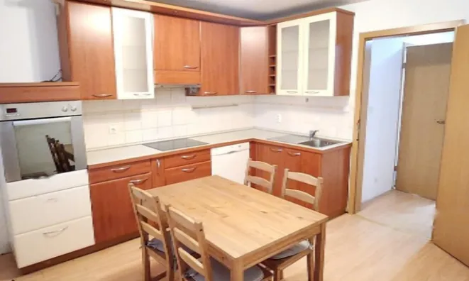 Недвижимость Квартира, 3 комнаты в Любляне: 1