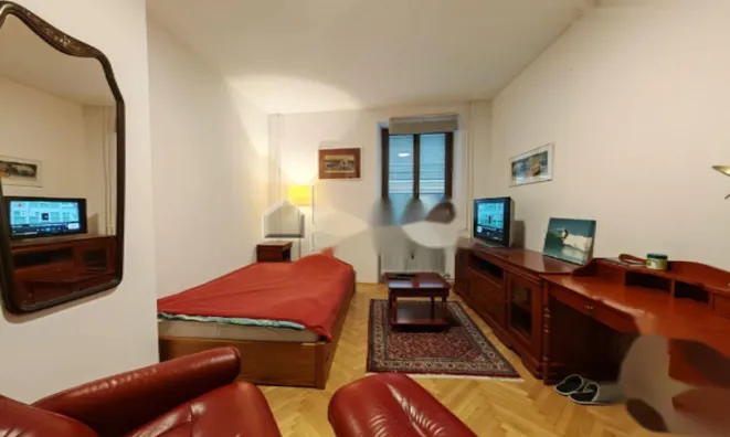 Недвижимость Квартира 1-комнатная Центр: 10