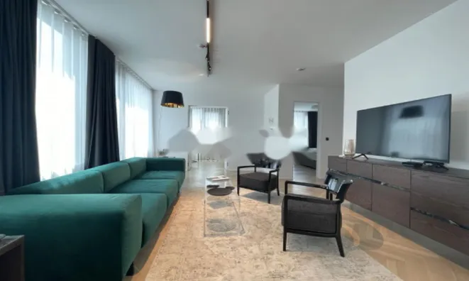 Недвижимость Пятикомнатная квартира Центр: 7