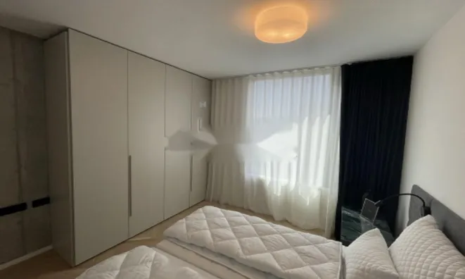 Недвижимость Пятикомнатная квартира Центр: 10