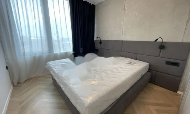 Недвижимость Пятикомнатная квартира Центр: 11