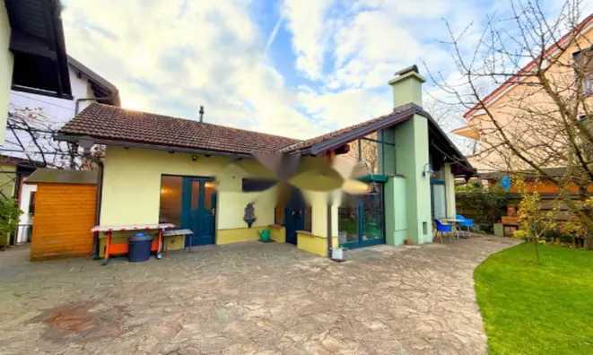 Недвижимость Дом, Любляна Моше: 17