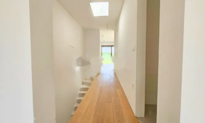 Недвижимость Дом с террасой Долги Мост: 10