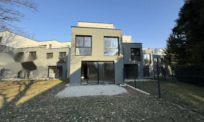 Недвижимость Дом с террасой в Томажичевой улице: 4