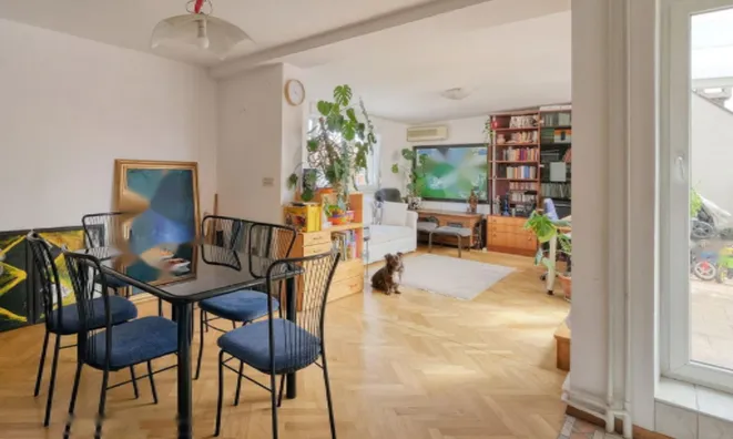 Недвижимость Четырехкомнатная квартира в центре: 4