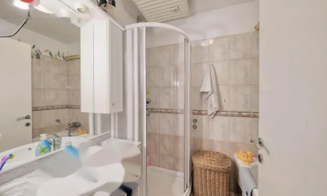 Недвижимость Четырехкомнатная квартира в центре: 9