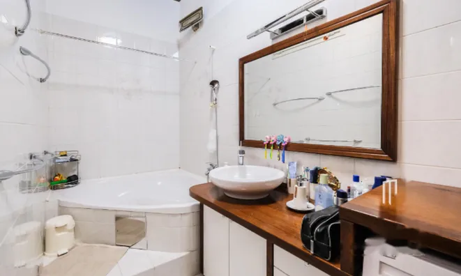 Недвижимость Четырехкомнатная Квартира Центр: 12